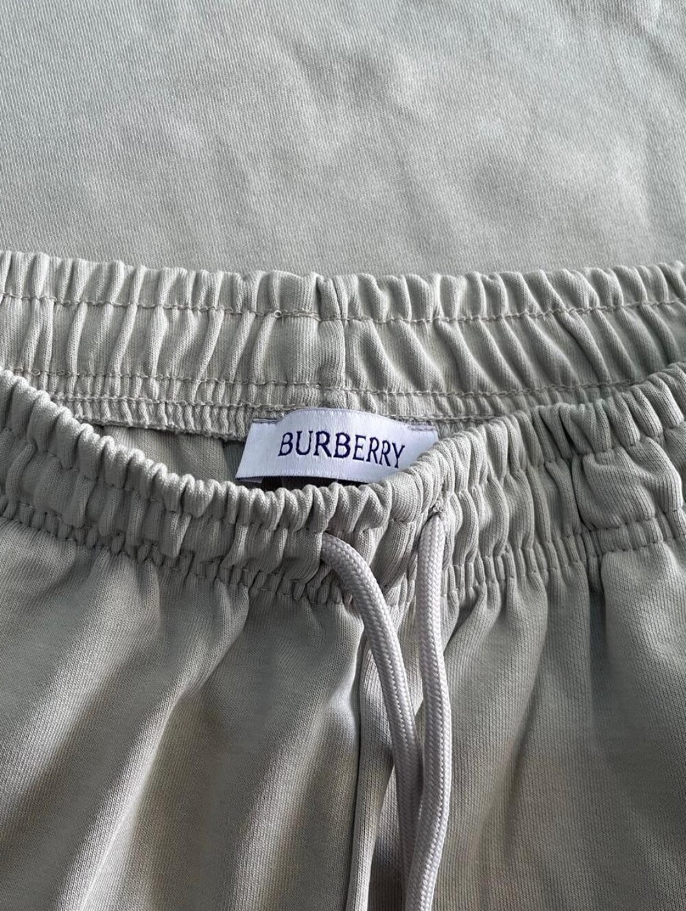 Burberry Men's Grey Designer Shirt & Shorts Set- Size M - Picture 5 of 8